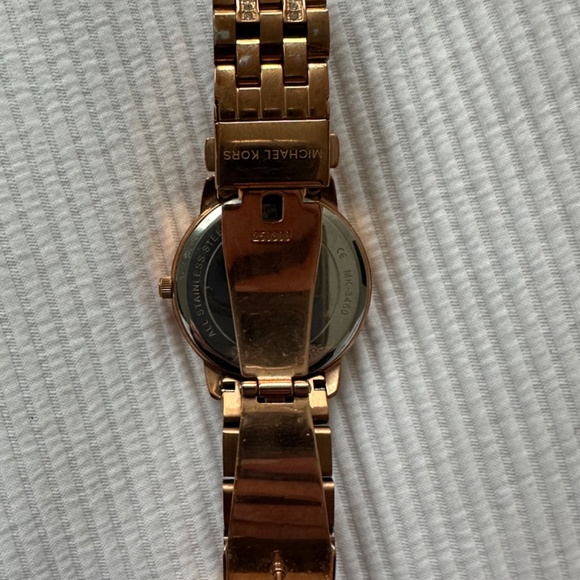 Michael Kors rose gold women’s watch - Picture 3 of 4